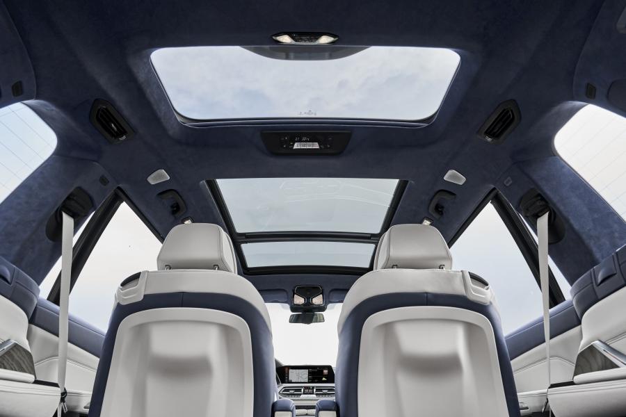 Интерьер BMW X7 xDrive40i (G07) 2017 года  (WW) (фото 38 из 101)